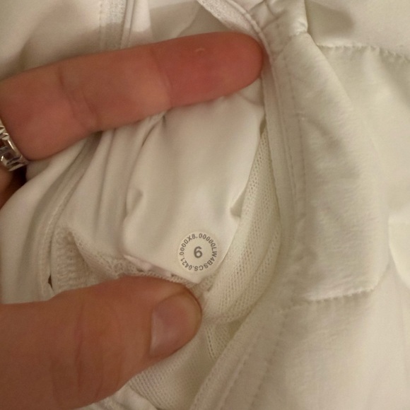Lululemon White Another Mile Vest Size 6. - Picture 8 of 8